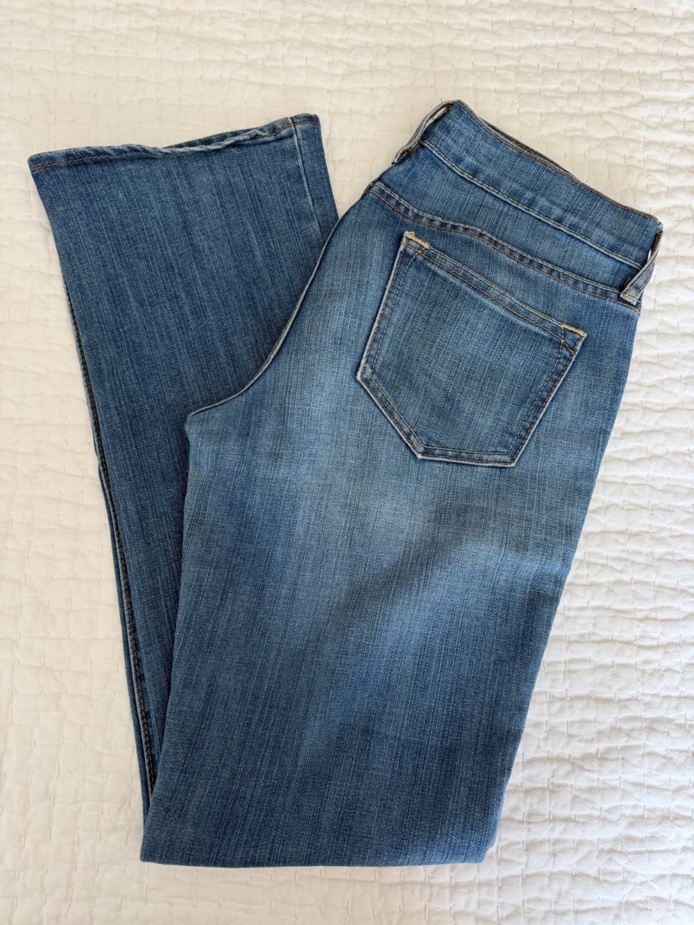 Old Navy Diva Women’s Denim Jeans Relaxed Fit & Flare — Medium Blue, Size 8